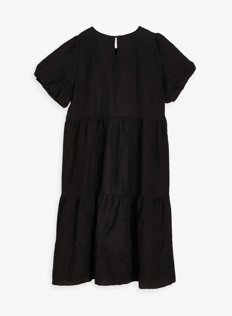 جينجر بلس فستان - بأكمام منفوشة وطبقات